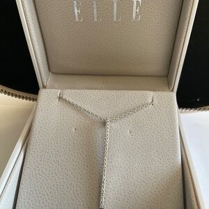 Elle silver and diamonds necklace
